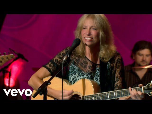 Carly Simon - You're So Vain (Live On The Queen Mary 2)