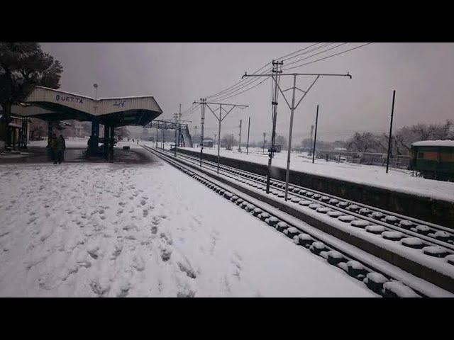 Bolan Mail Leaving For Karachi Railway Station From Quetta Railway Station || Pakistan Railways