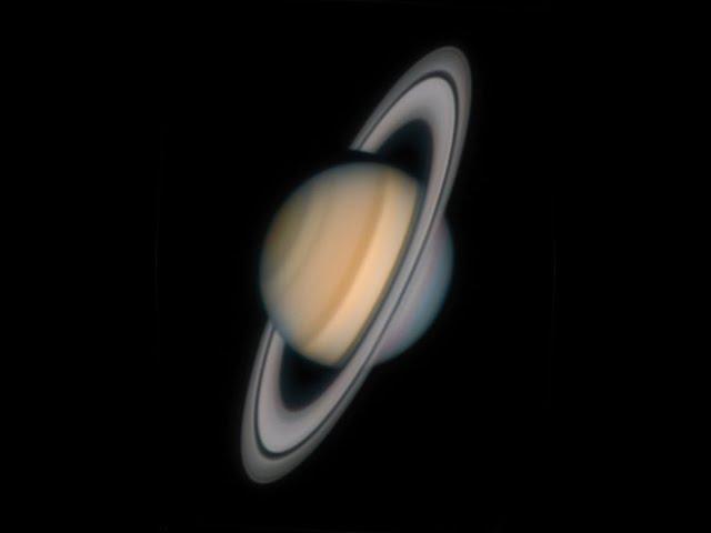 I pointed my telescope at Saturn...