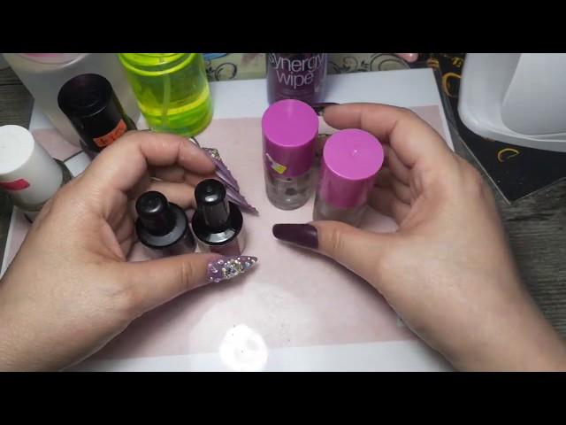 Productos básicos para la preparación de las uñas antes de aplicar uñas postizas