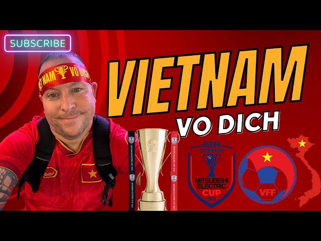 CELEBRATING THE FUTBOL CHAMPIONSHIP WITH VIETNAMESE FANS #vietnamvodich #hochiminhcity #dibao