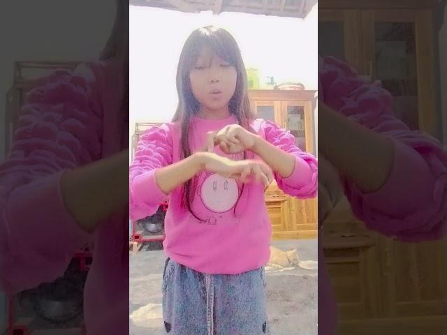 Candu banget lagunya #dance #fypシ゚ #shorts #subscribe #channel @inescute