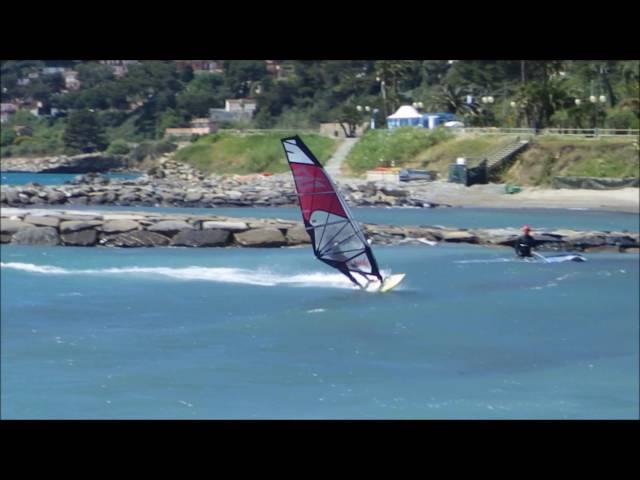 Windsurf in slow motion: Power jibe