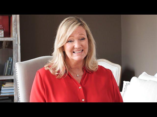 Karen Kingsbury on Her "Red Gloves" Christmas Book Collection