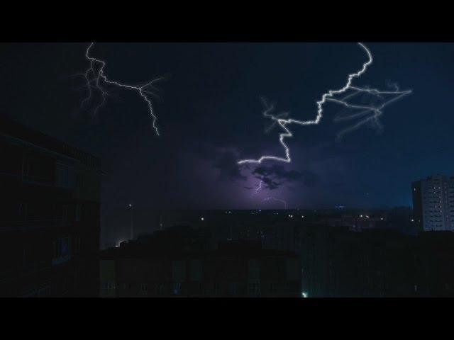  Thunderstorm Soundscape with Pouring Rain Sounds and Thunder & lightning Ambience as Sleep Trigger