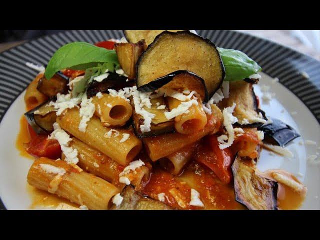 PASTA ALLA NORMA CON LE MELANZANE  pasta alla norma pasta con le melanzane e la ricotta salata