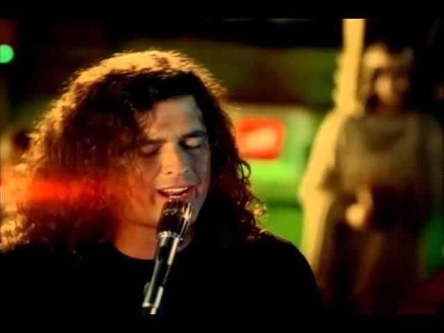 Carlos Vives - Déjame Entrar (Oficial) (2001)