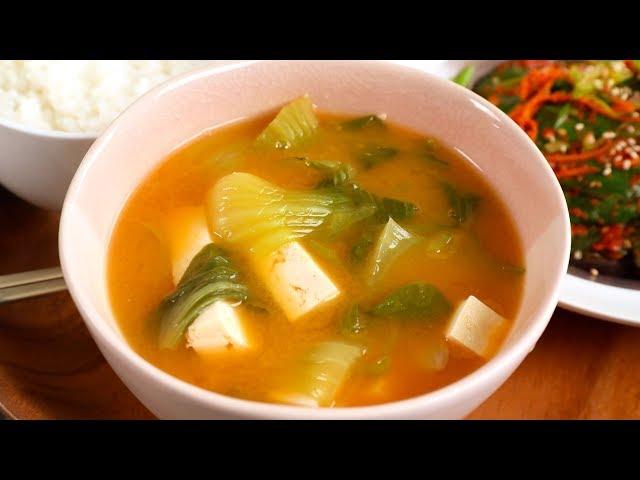 Bok Choy Tofu Doenjang Soup (Cheonggyeongchae dubu-doenjangguk: 청경채 두부된장국)