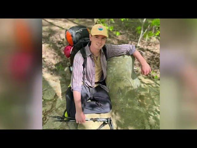 Hiker raising awareness for Ukrainian refugees