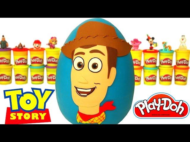 Huevo Sorpresa Gigante de Woody de Toy Story en Español de Plastilina Play Doh