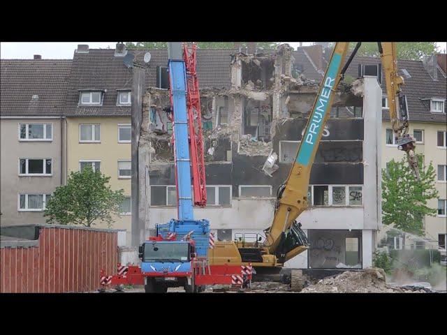 Bagger CAT 340 - Abriss Bürogebäude