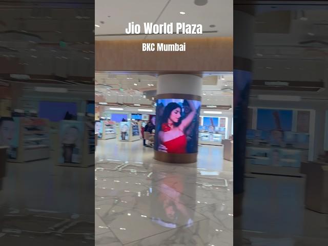 Jio World Plaza Mumbai | BKC Mumbai mall | Jio World Plaza mall tour | Roving Krishna