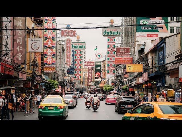 Street photography in Bangkok's Chinatown — with Fuji X-T4