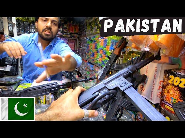 PAKISTAN | DO NOT Dare To Film In This Gun Market 