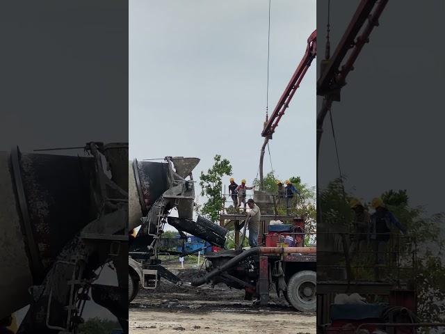 Proses cor calon tiang perancang di jembatan pandansimo