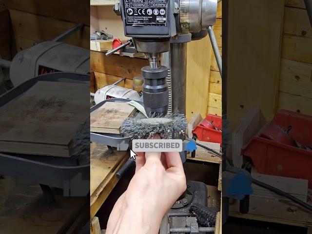 Handy vise restoration.Day 2. #restoration #diy #rust #rustremoval #craft #toolrestoration #ditcraft