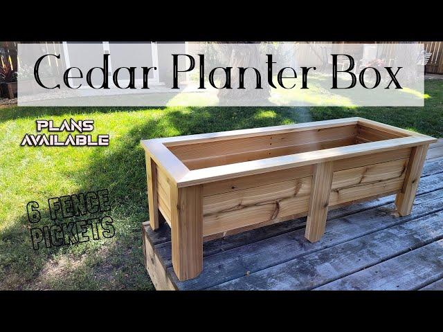 DIY Cedar flower box from fence pickets // Classic style and an easy How To - plans available