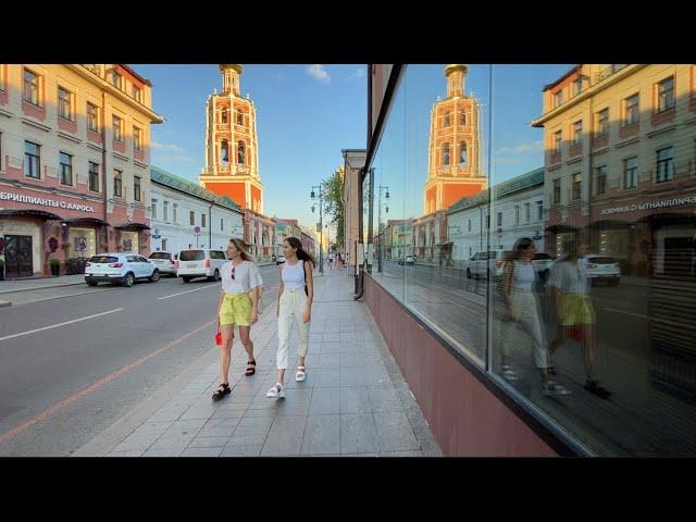 Walkins Streets Moscow. Petrovka Street