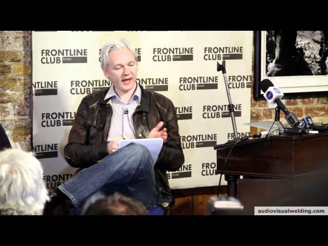 Julian Assange puts Swedish Expressen journalist straight @ The Frontline Club