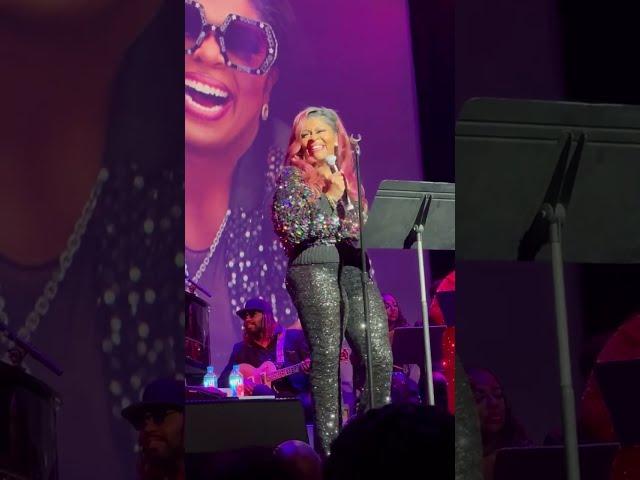 ️Kim Burrell sings “Love Like This” on Faith Evans Tribute