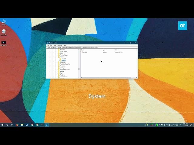 How to lock the desktop background on Windows 10