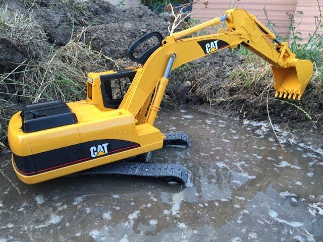 BRUDER TOYS CAT EXCAVATOR Schaufelbagger grävmaskin pelle