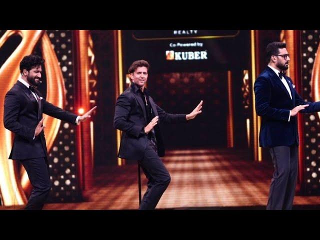 Hrithik Roshan Grand Entry in IIFA 2023 | Public Reactions | Fan Moment Of Varun & Vicky Kaushal ||