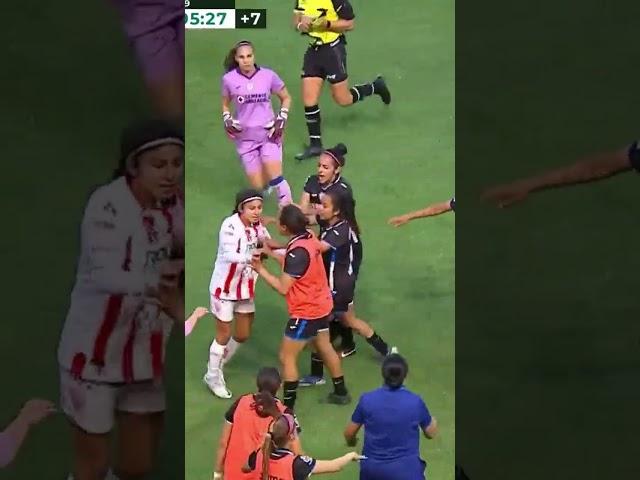  ¡SE ARMÓ LA CAMPAL!  Centellas y Celestes se prendieron #ligamxfemenil #viral #tudn #futbol