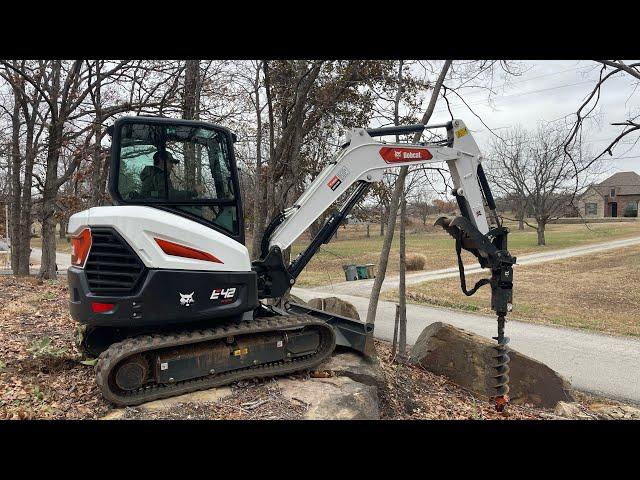 Bobcat E42 R series Excavator Running a Bobcat 15C Hydraulic Auger