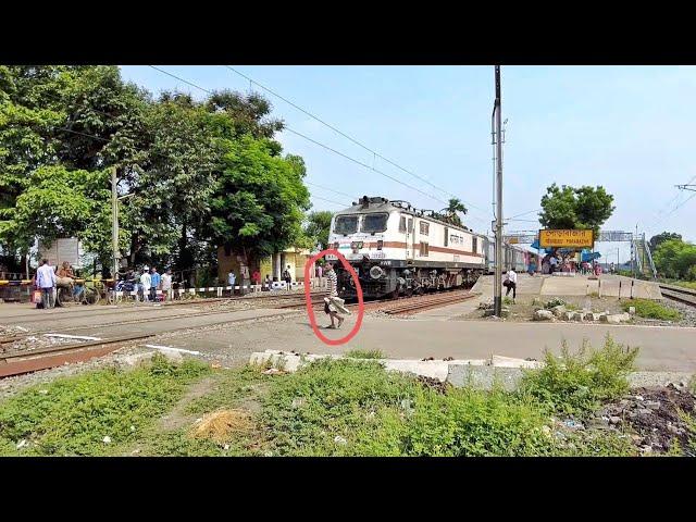 live train accident situation !! MAN vs   train | kolkata Rajdhani express 