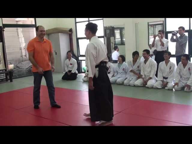 Full version: Turkish Wrestler vs Aikidoka