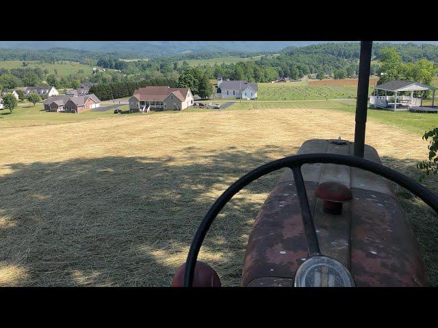 Getting the hay in with a Farmall 560!