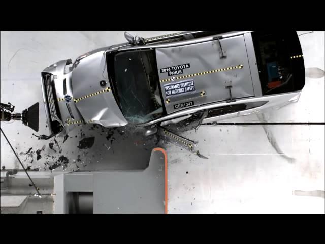 2014 Toyota Prius small overlap IIHS crash test