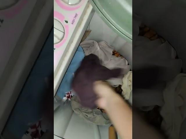 numpang kamar mandi tetangga yg lagi rame di mlm tujuh belasan  lumayan dpt kancut anak kuliahan