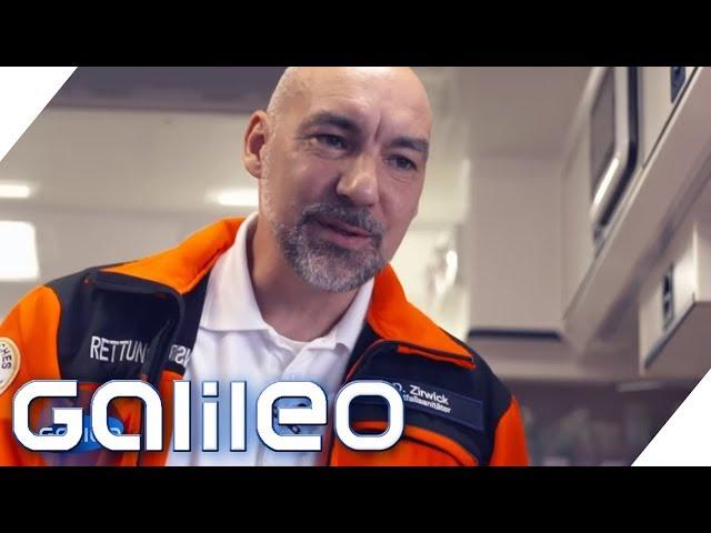 10 Fragen an einen Rettungssanitäter | Galileo | ProSieben