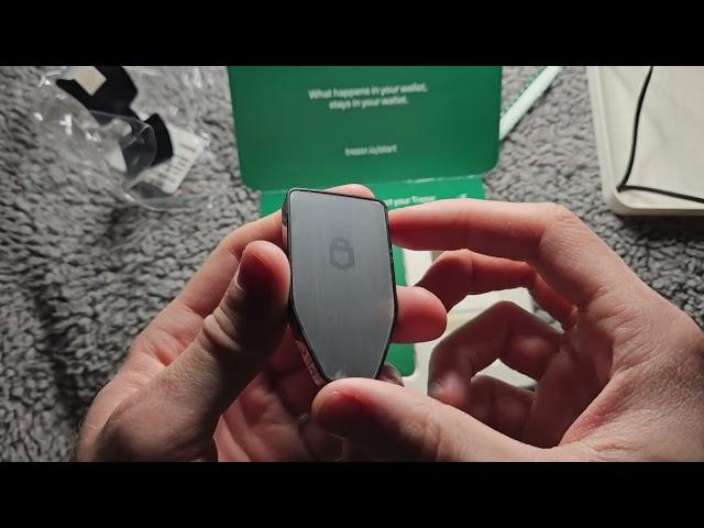 unboxing: Trezor Safe 3 [Crypto wallet]