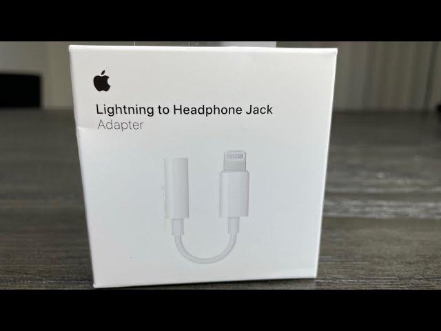 Lightning to Headphone Jack Adapter unboxing