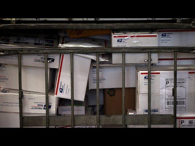 How mail agencies identify suspicious packages