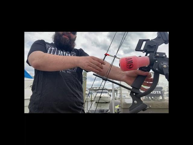 How to operate/shoot a bowfishing bow