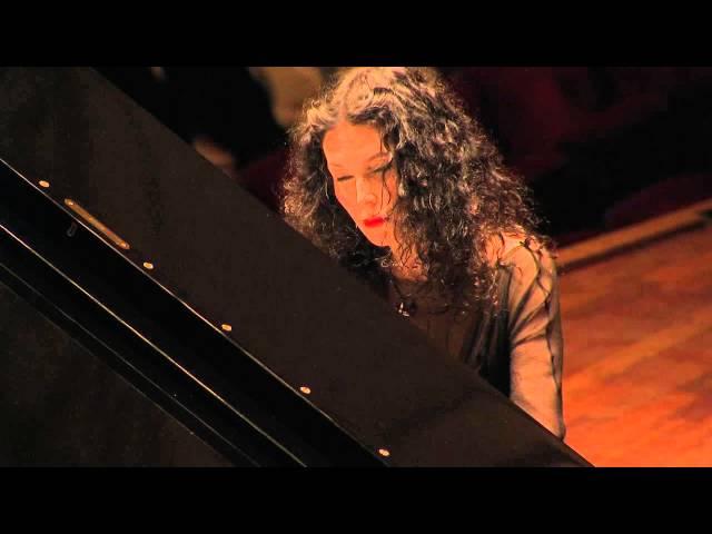 Katia and Marielle Labèque; 4 movements (Philip Glass)