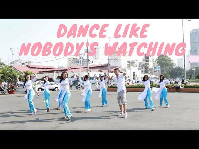 Dance like nobody's watching in Vietnam - XO Tours