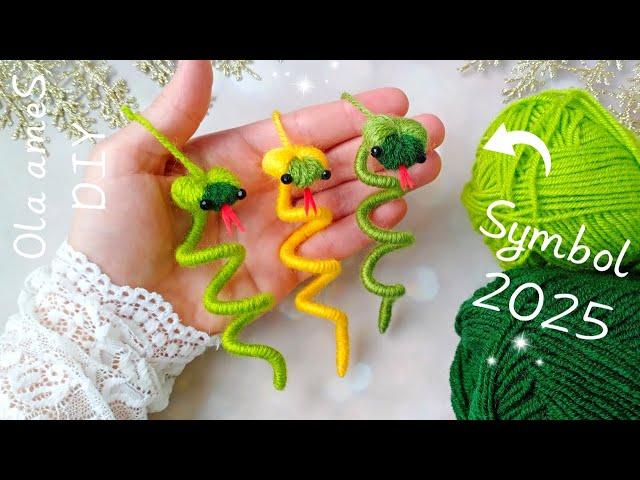 Symbol 2025 ⭐ Super Easy Cute Snake Making Idea with Yarn- You will Love It-   Christmas Tree Craft