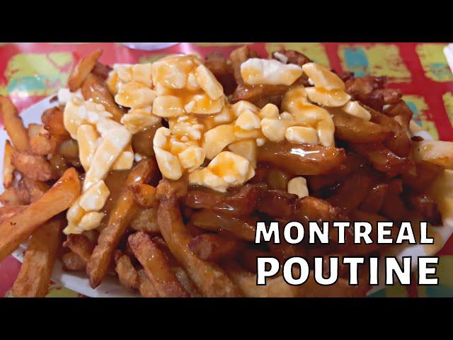 New Yorker Eats Montreal Poutine at La Banquise