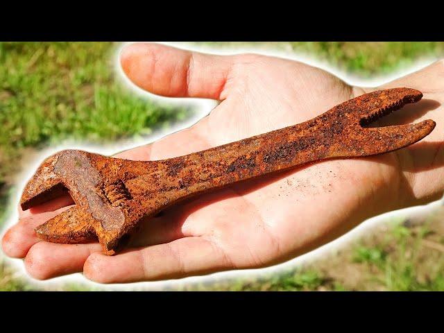 Restoration of INSANELY Rusty wrench Unbelievable Outcome