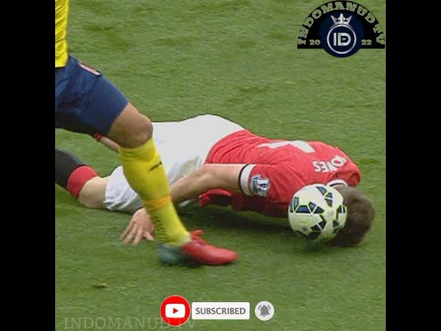 Phil Jones Head Tackle Amazing 