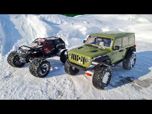 LEGEND vs. Axial SCX6... This is how the Traxxas Summit rips THAT BUCKET! ...RC OFFroad 4x4