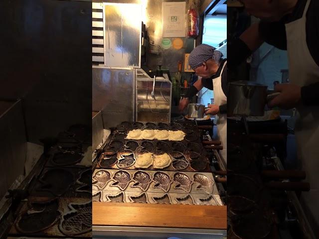 Taiyaki making