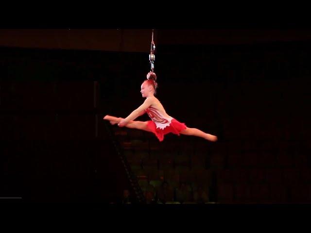 Circus studio "Extravaganza" (Yuzhnouralsk) - Gymnast on a belt "On the edges of sapphire"