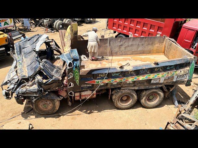 Amazing Manufacturing Process Of Dumper Body For accidental truck / Built In Local workshop part2