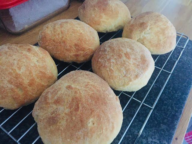 How to easily make soft bread rolls in a bread maker -  Morphy Richards Fastbake Breadmaker